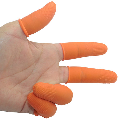 bao-ngon-tay-cao-su-cam-san