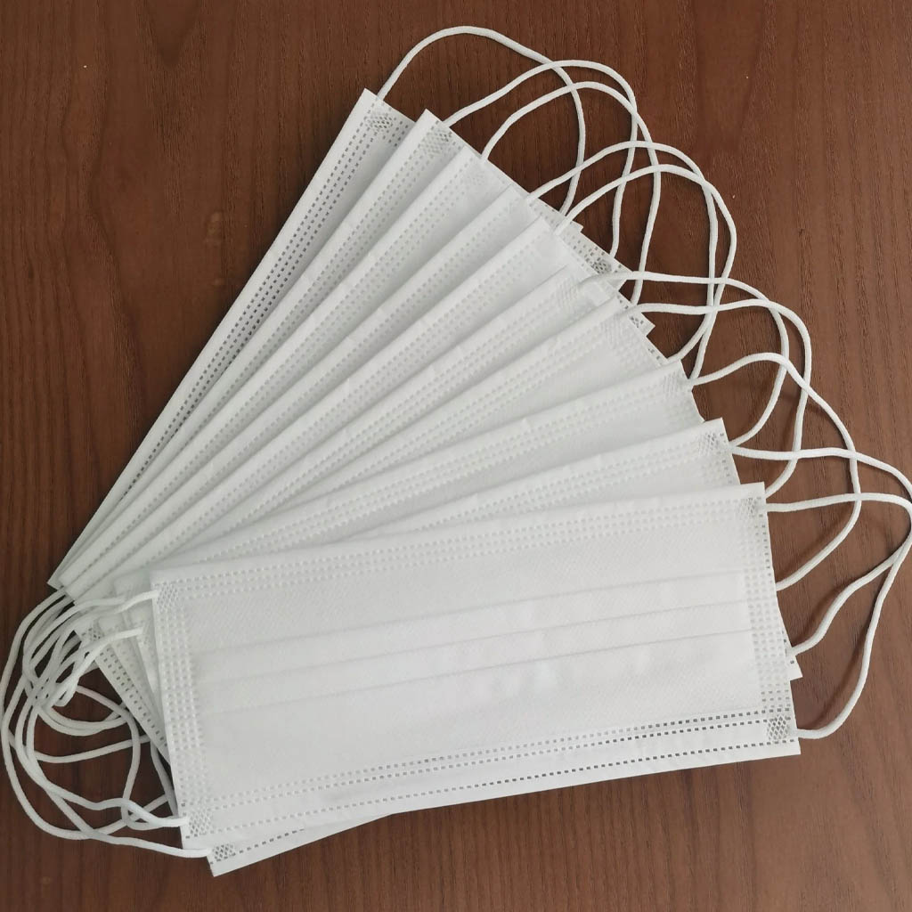 khau-trang-phong-sach-mau-trang